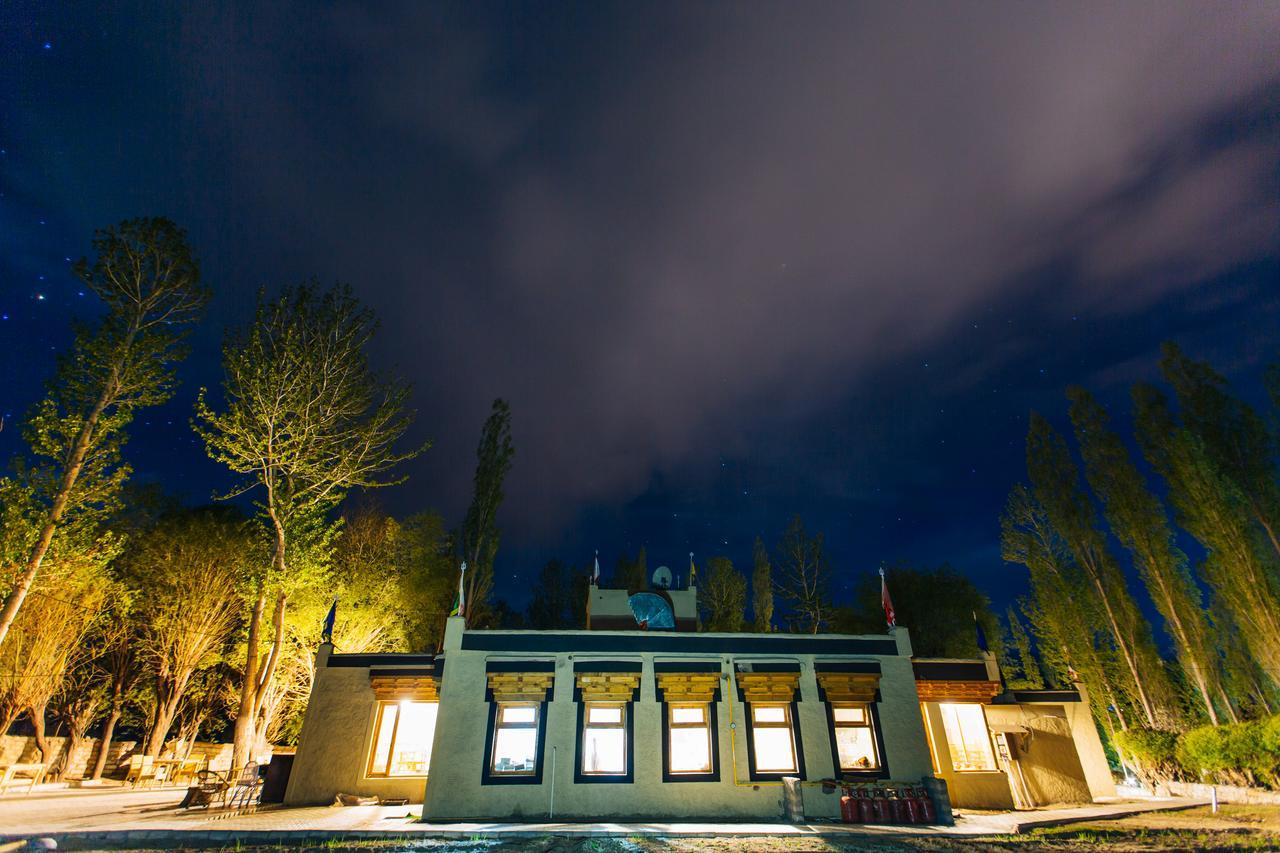 Ladakh Sarai Resort Лех Экстерьер фото